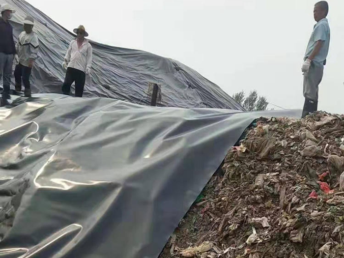 在垃圾填埋場中采用什么規(guī)格的土工膜？
